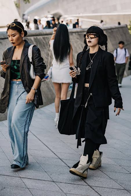 Luxury Streetwear Fusion in China 2025: When High-End Meets Urban Cool